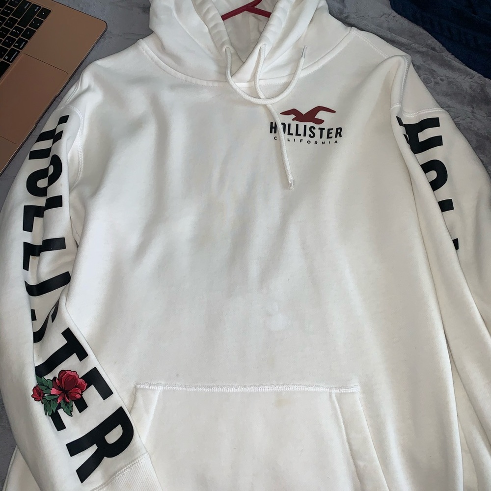 White Hoodie 🥰